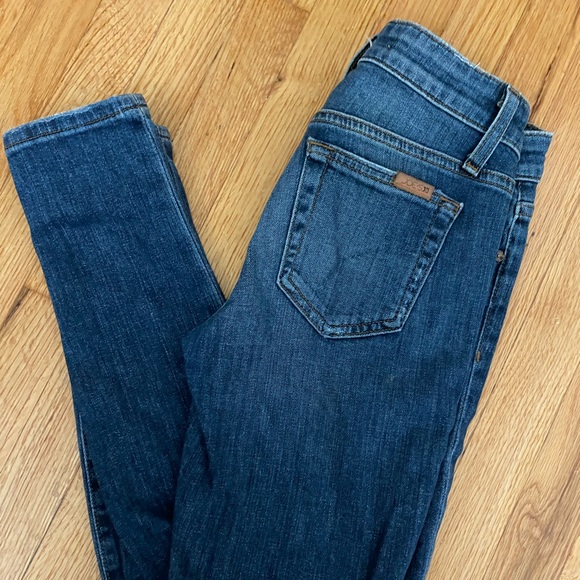 Joe’s Ripped Skinny Jeans - Picture 5 of 5